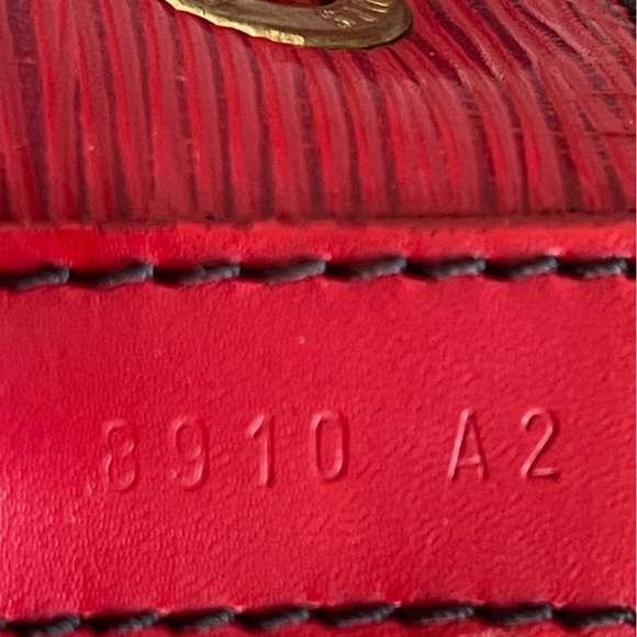 Louis Vuitton PM Noe Shoulder Bag - Picture 15 of 15
